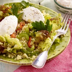 Foto - Rot-grüner Salat mit Couscous und Ziegenkäse - 