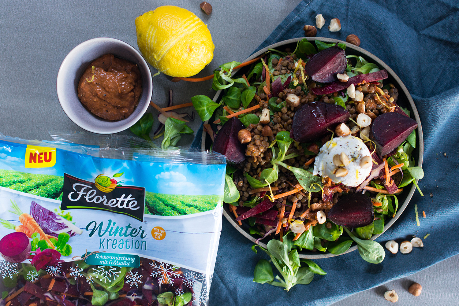 Winter-Kreation-Linsensalat mit gerösteter Roten Bete und Ziegenfrischkäse